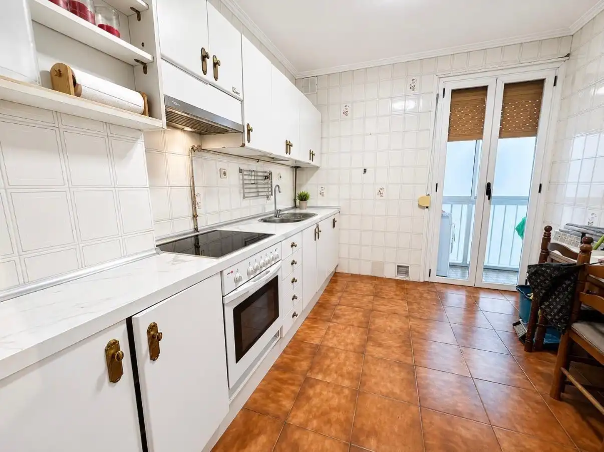 Küche von Wohnung zum Verkauf in  Pamplona / Iruña