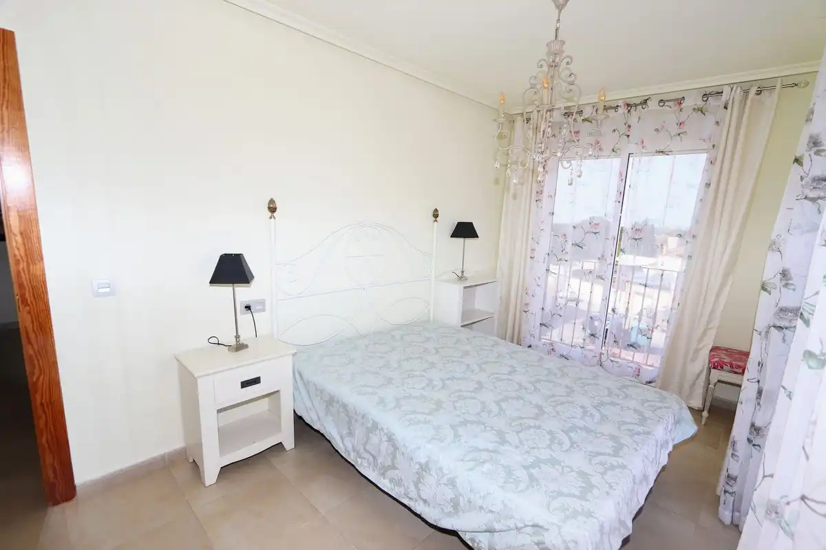 Habitación de Apartamento en venta en Murcia con Aire acondicionado, Trastero y Piscina comunitaria