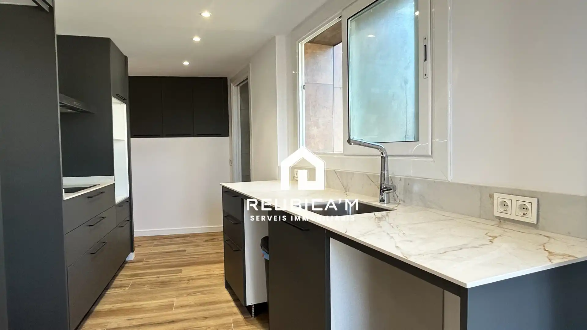 Cocina de Casa o chalet en venta en Vilanova del Vallès con Aire acondicionado, Calefacción y Jardín privado