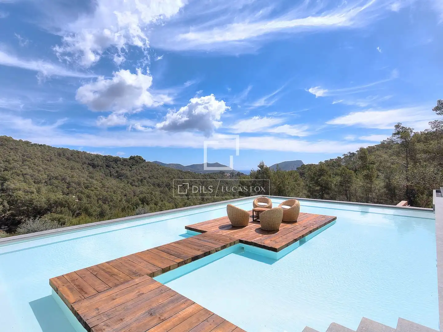 Chalet con piscina en venta en Can Furnet, imagen 2
