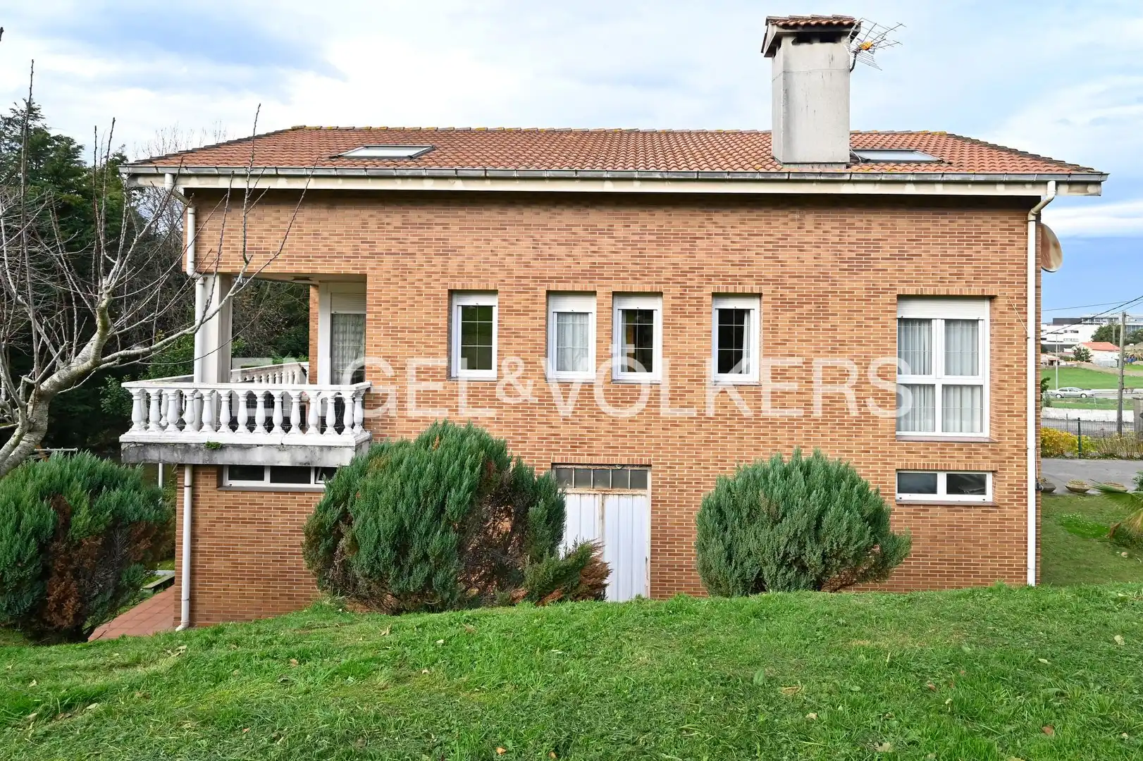 Vista exterior de Casa o chalet en venta en Santander con Calefacción, Jardín privado y Parquet