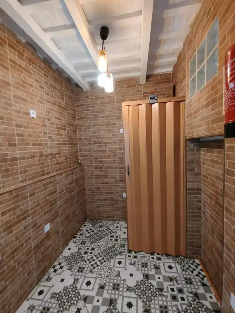 Badezimmer von Geschaftsraum zur Miete in Tarifa