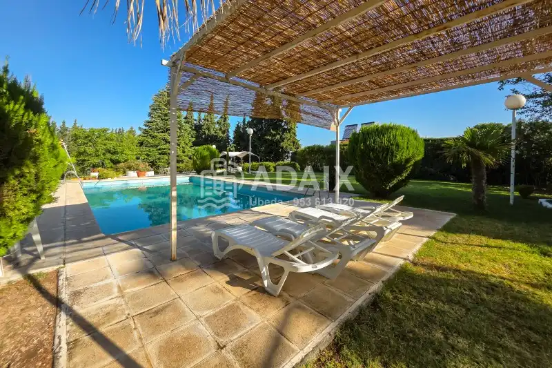 Jardín de Finca rústica en venta en Úbeda con Terraza, Trastero y Balcón