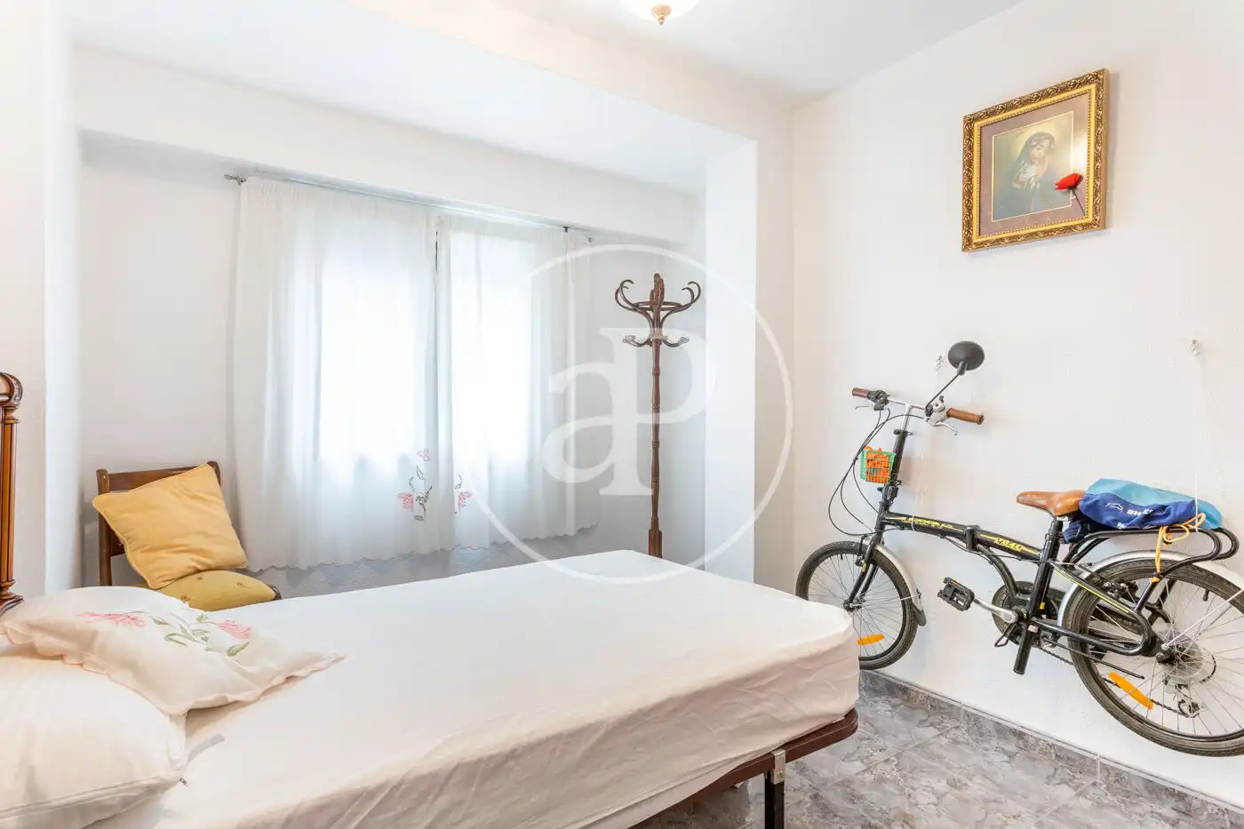 Habitación de Piso en venta en Valencia con Calefacción y Amueblado