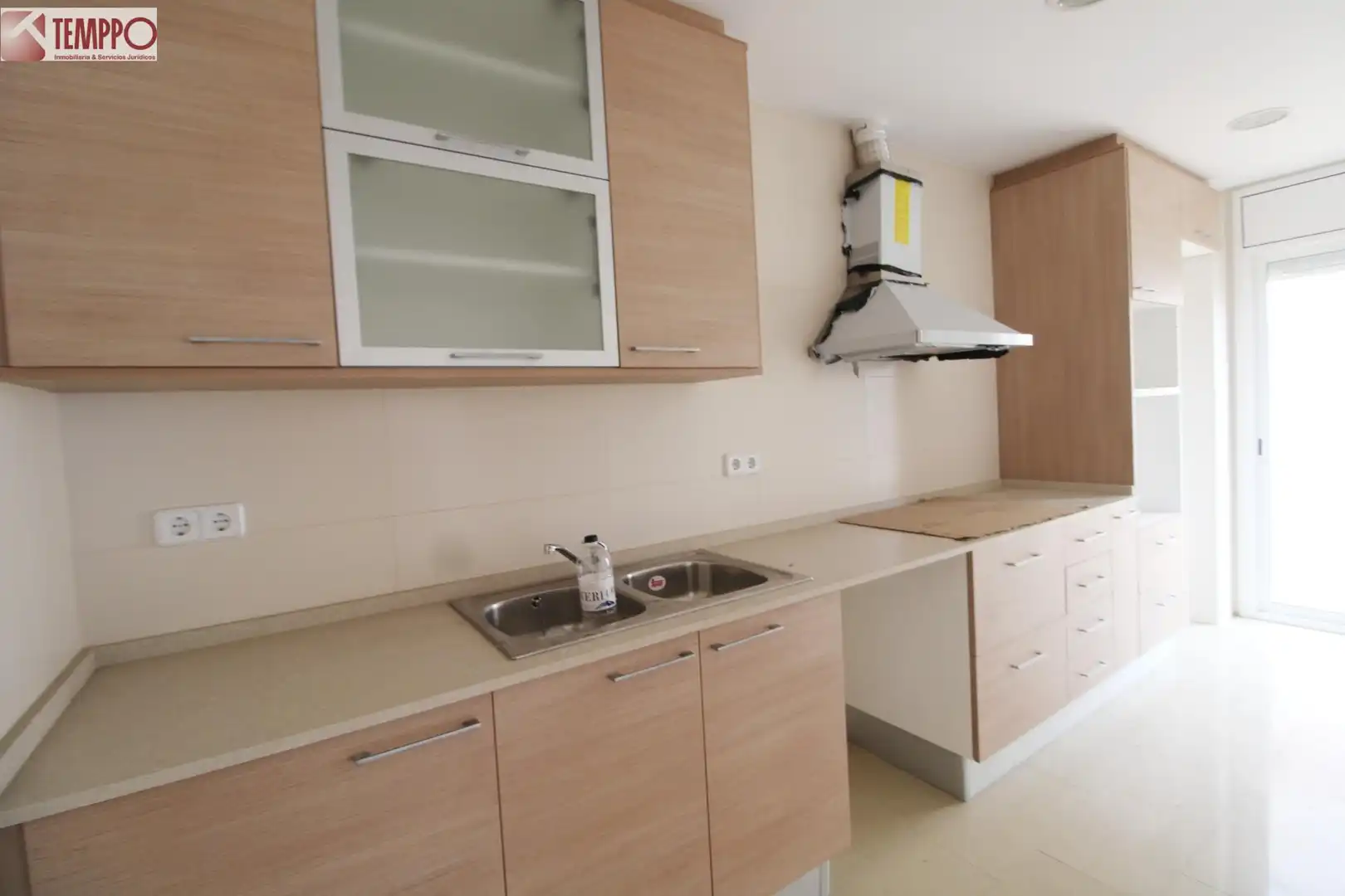 Cocina de Casa adosada en venta en Llorenç del Penedès con Calefacción, Jardín privado y Terraza