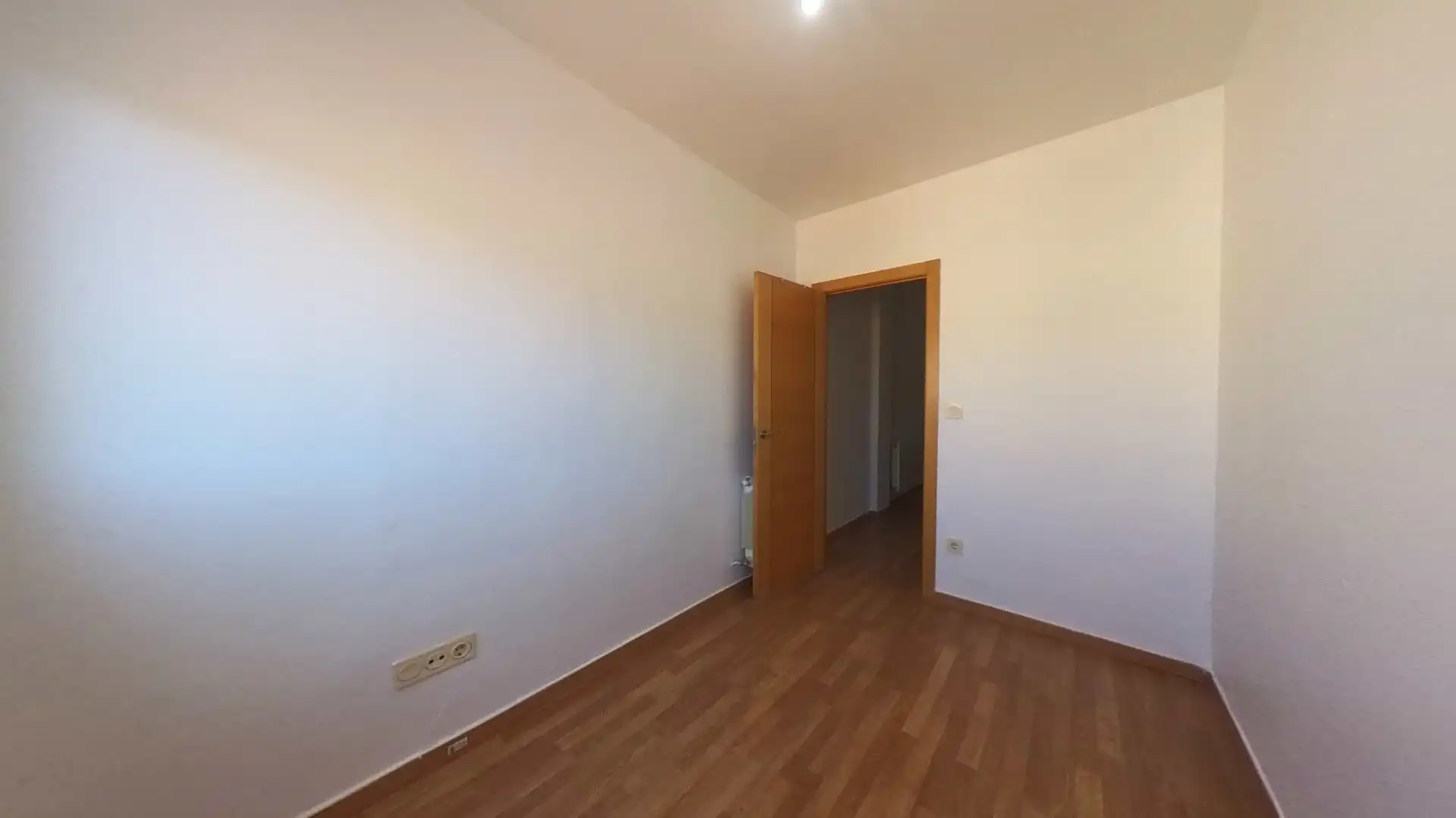 Habitación de Piso en venta en Almansa con Calefacción, Parquet y Terraza