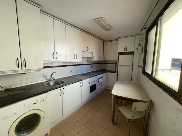 Cocina de Piso en venta en  Madrid Capital con Calefacción
