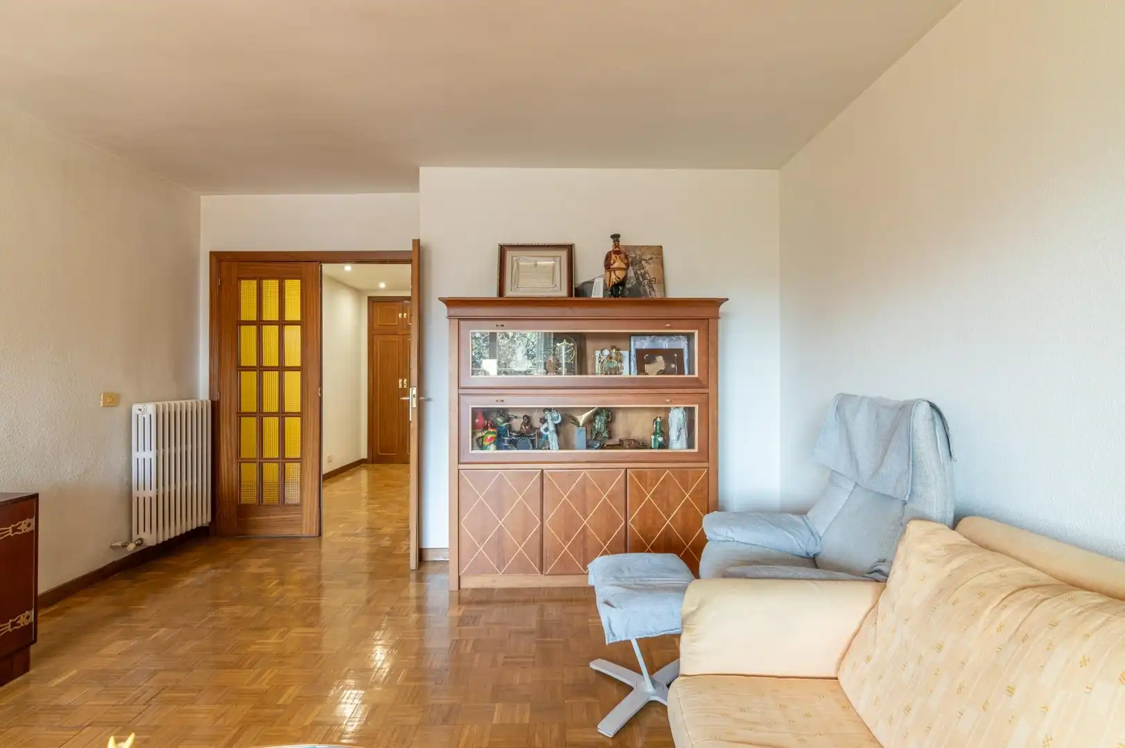 Sala de estar de Piso en venta en  Pamplona / Iruña con Calefacción, Parquet y Trastero