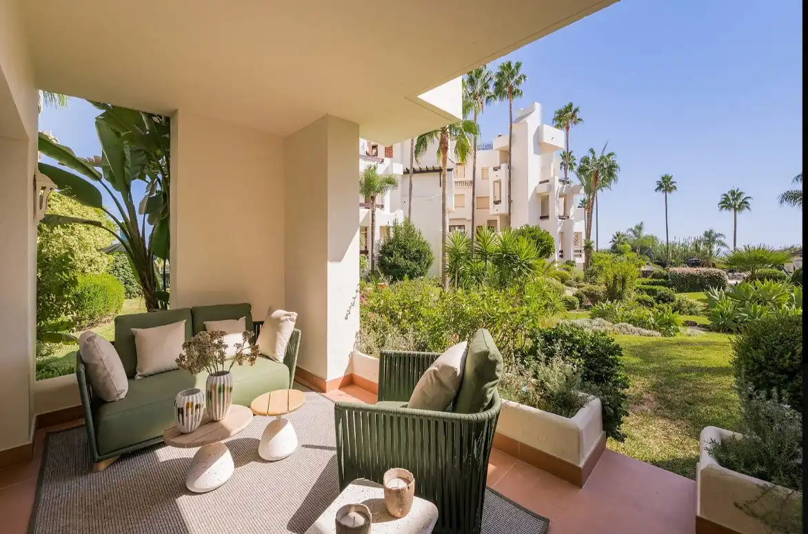 Terrassa de Apartament en venda en Estepona amb Aire condicionat, Calefacció i Jardí privat