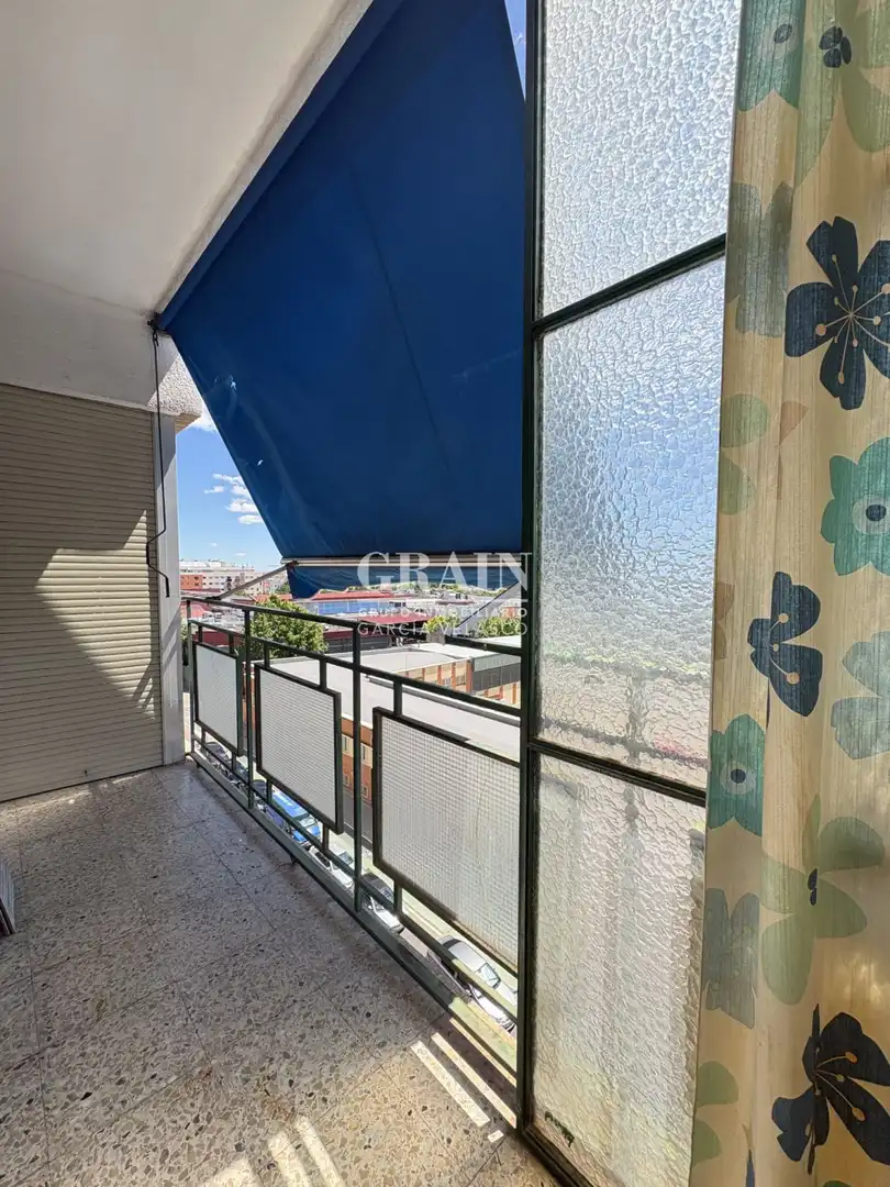 Vista exterior de Piso en venta en Albacete con Calefacción y Balcón