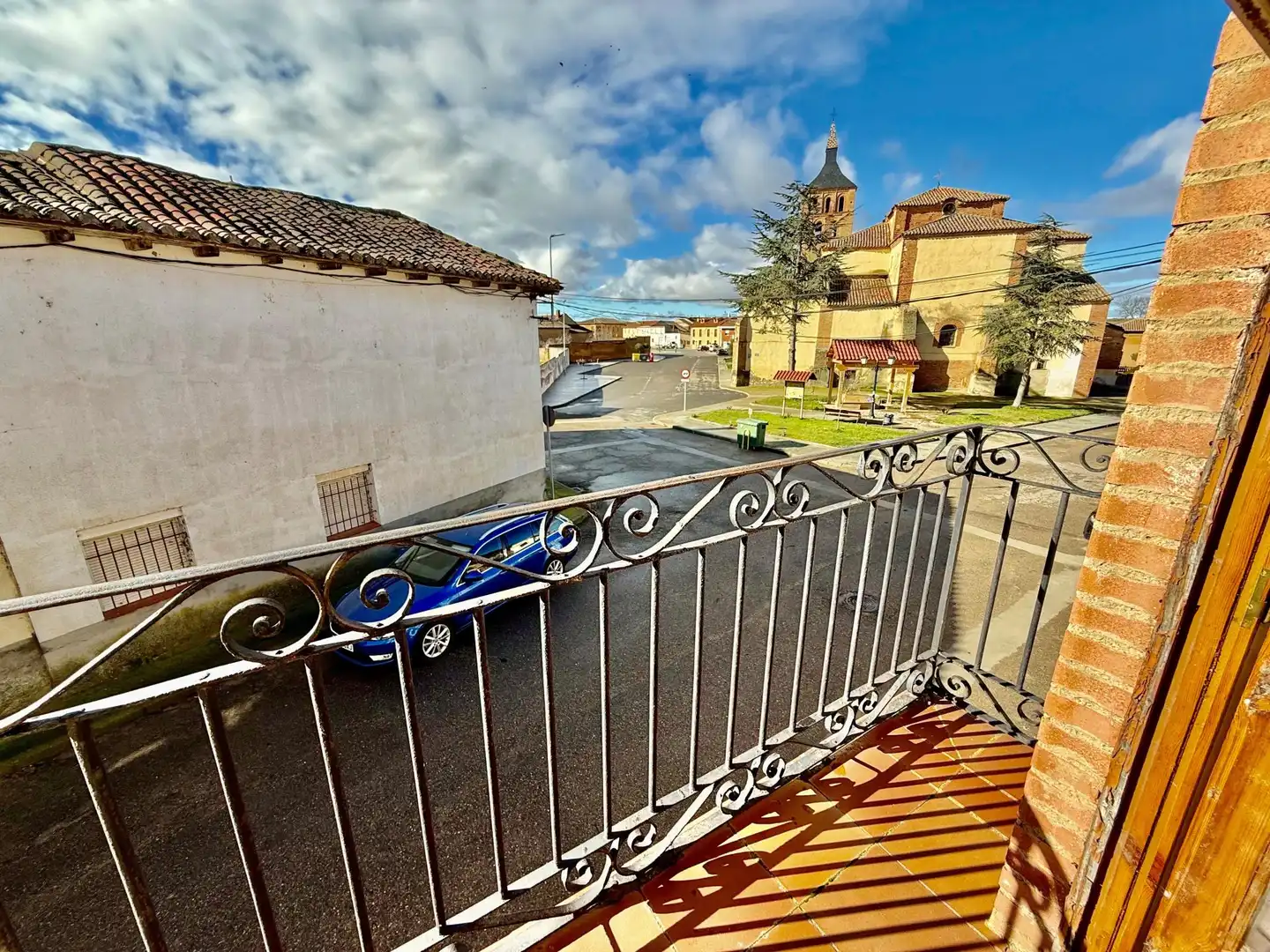 Vista exterior de Finca rústica en venda en Villademor de la Vega amb Calefacció