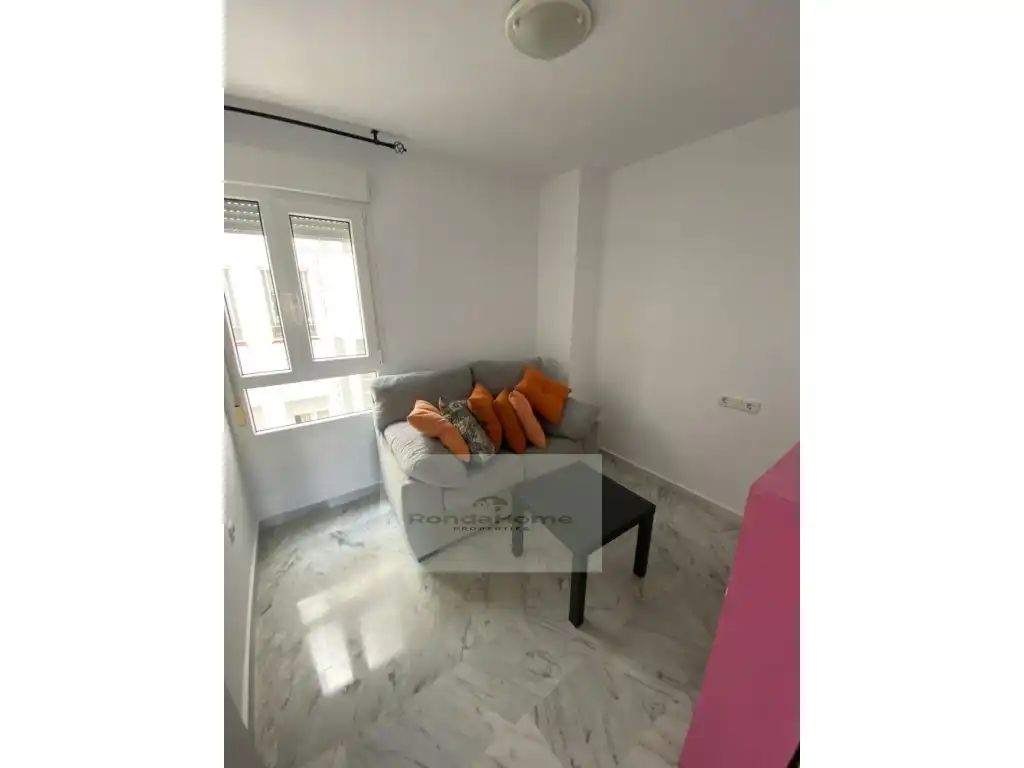 Habitación de Piso de alquiler en Marbella con Terraza y Piscina