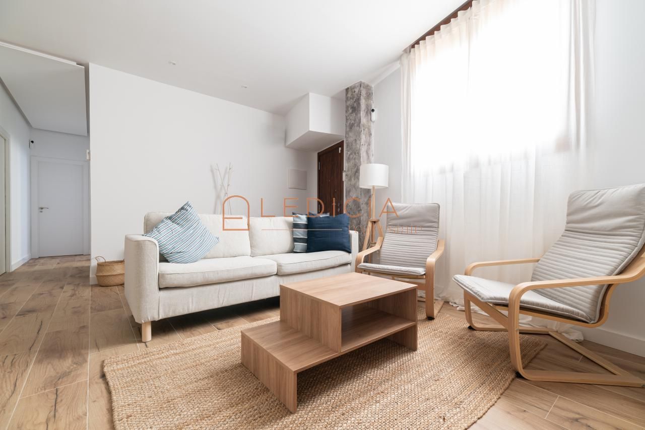 Flat for sale in Atranco, Coiro, Cangas