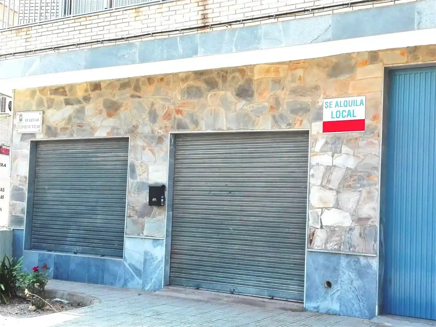 Local de alquiler en Vícar