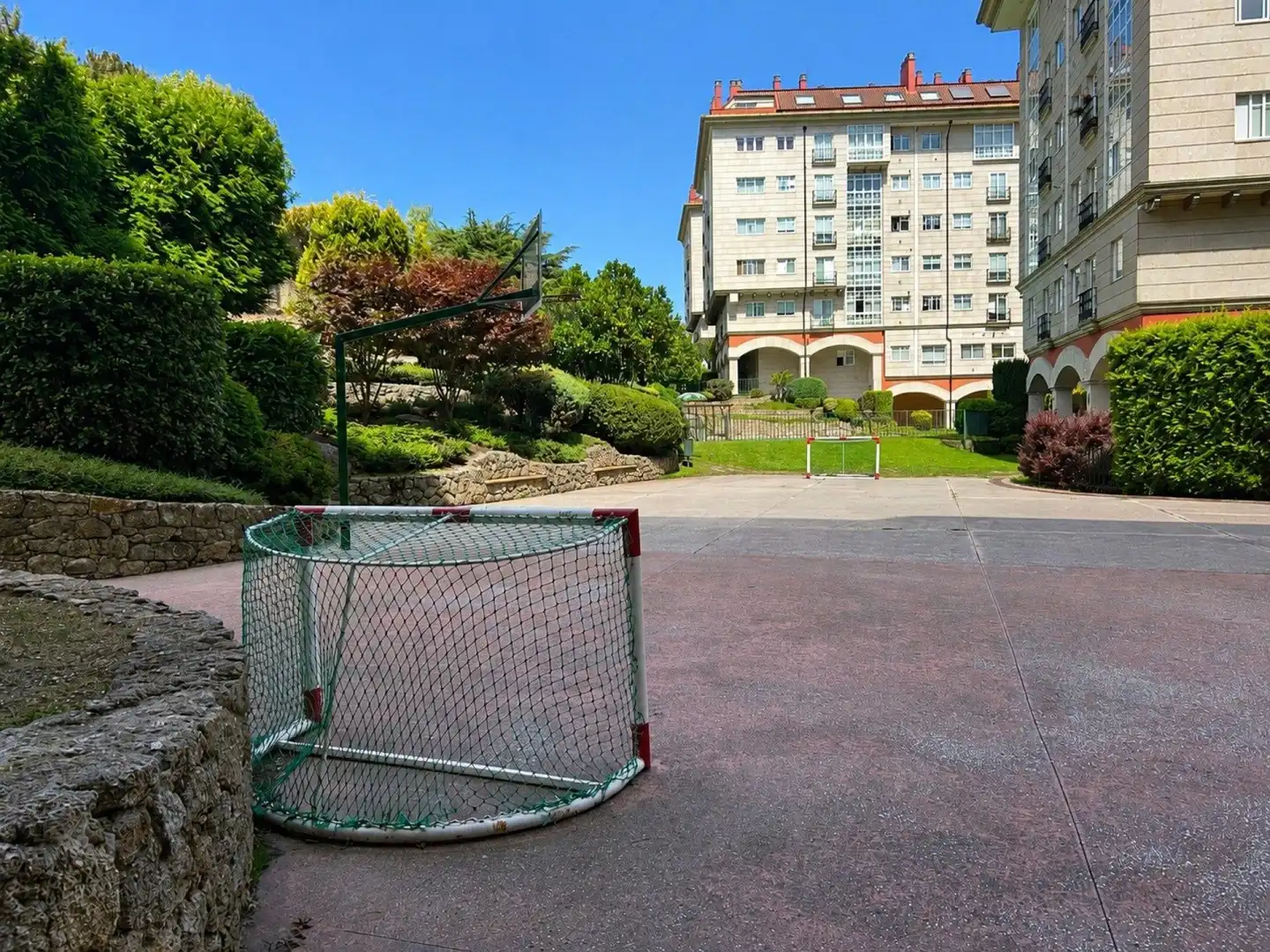 Vista exterior de Dúplex en venda en A Coruña Capital  amb Aire condicionat, Calefacció i Piscina comunitària
