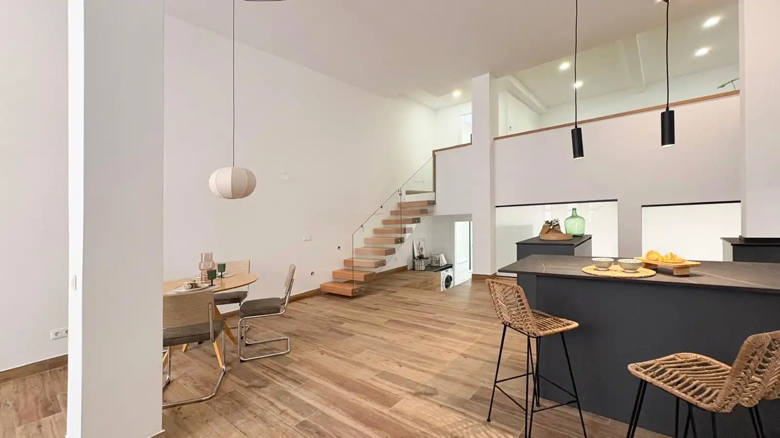 Living room of Detached homes for sale in Madrid  with Air Conditioner, Furnished and Alarm
