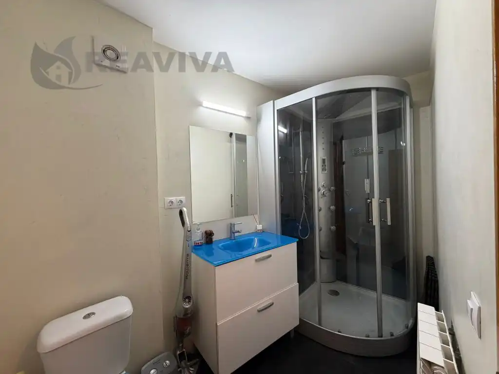 Bathroom of Houses for sale in La Seu d'Urgell  with Air Conditioner and Oven
