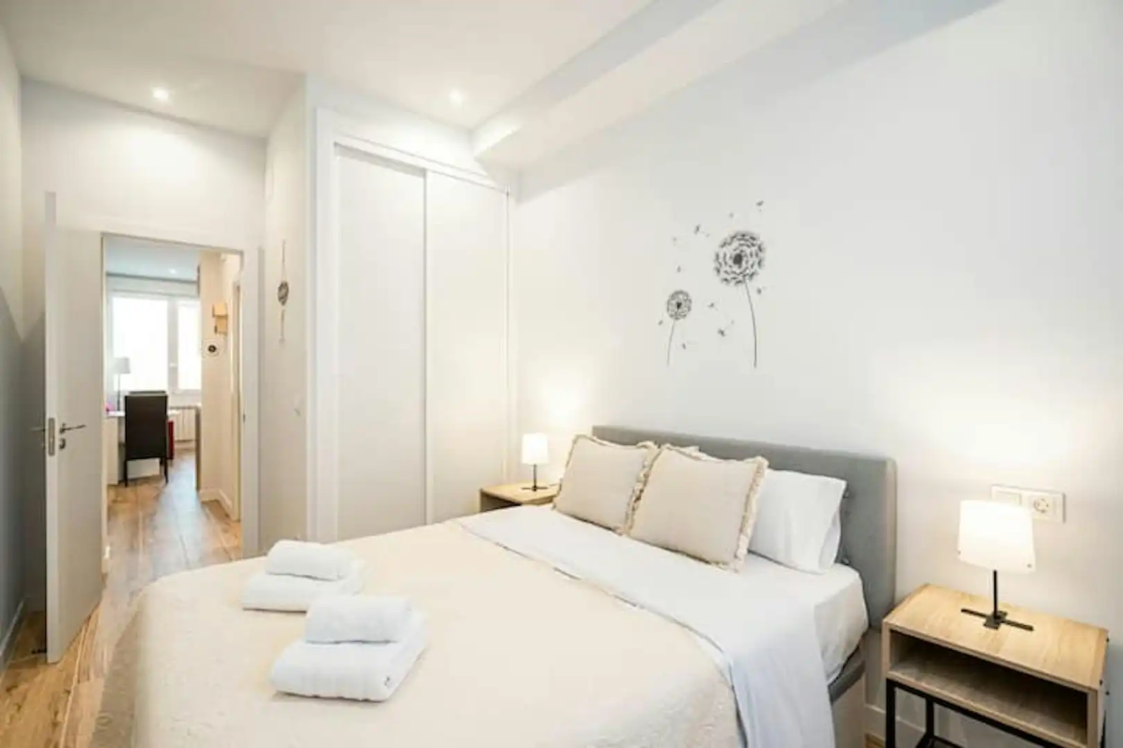 Bedroom of Flat for rent in Madrid  with Air Conditioner, Furnished and Washing machine