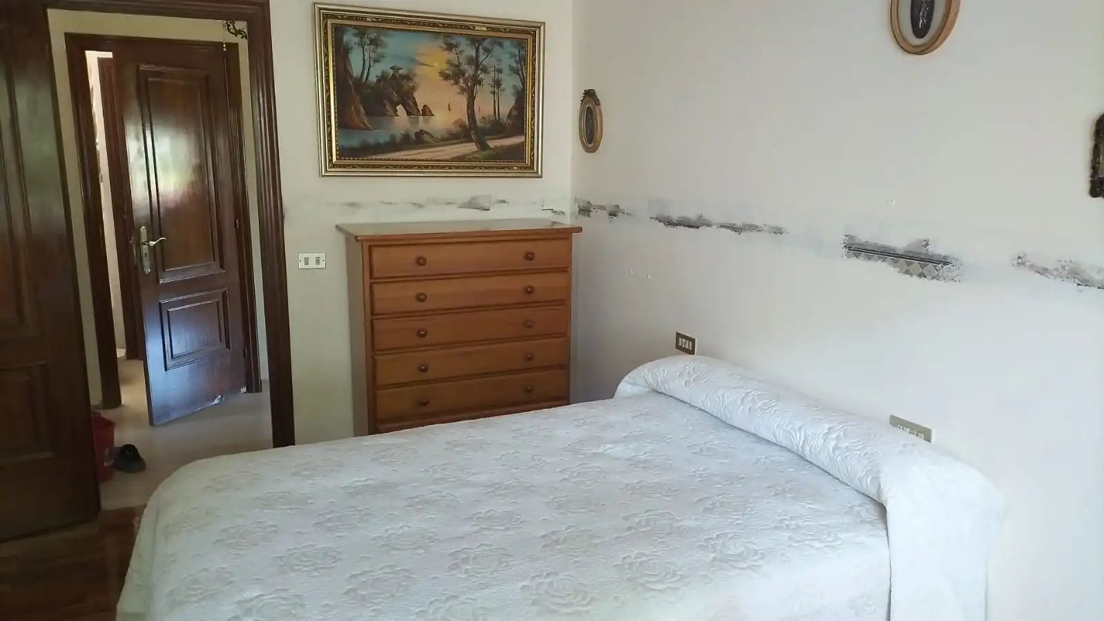 Dormitori de Casa o xalet en venda en Ribeira amb Calefacció, Jardí privat i Parquet