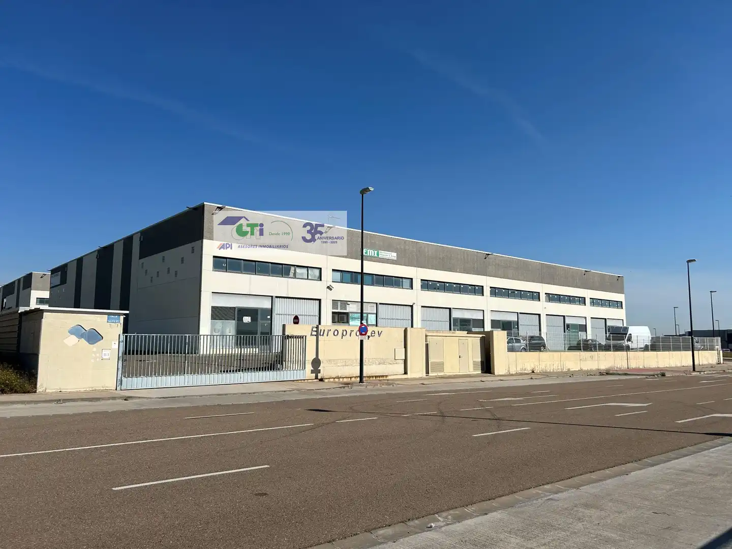 Industrial building for sale in SALVIA