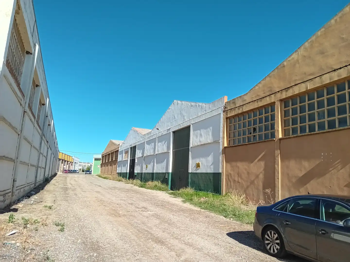 Vista exterior de Nau industrial de lloguer en Calahorra