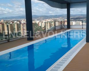 Swimming pool of House or chalet for sale in  Barcelona Capital  with Air Conditioner, Terrace and Swimming Pool