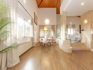 Maison avec piscine à vendre à Nucli Urbà
