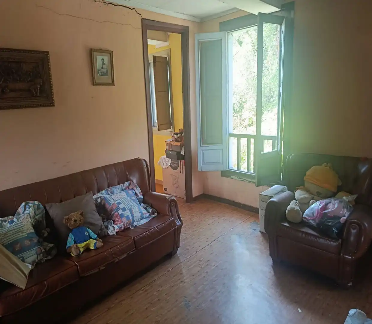 Sala d'estar de Finca rústica en venda en Pravia amb Jardí privat, Moblat i Forn