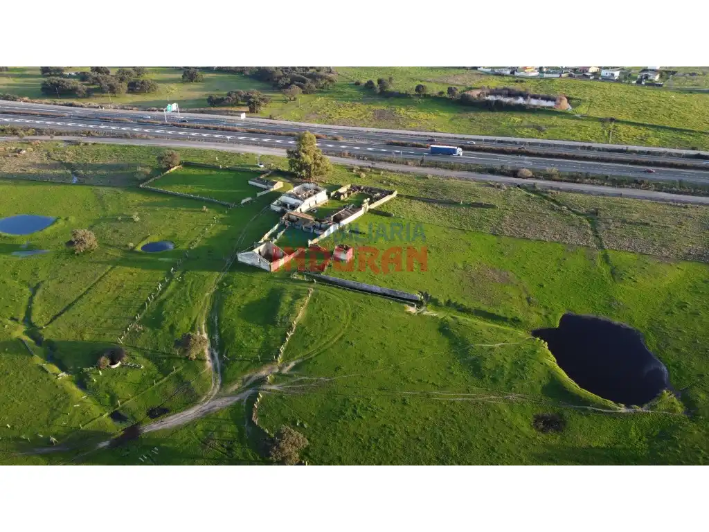 Casa o xalet en venda en Saucedilla