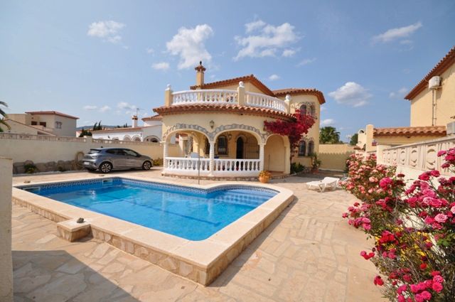 Exterior view of House or chalet for sale in Mont-roig del Camp  with Heating, Private garden and Terrace