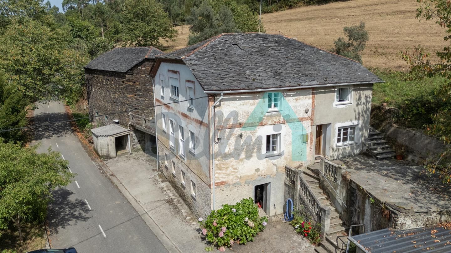 Vista exterior de Casa o xalet en venda en Coaña amb Jardí privat, Parquet i Terrassa