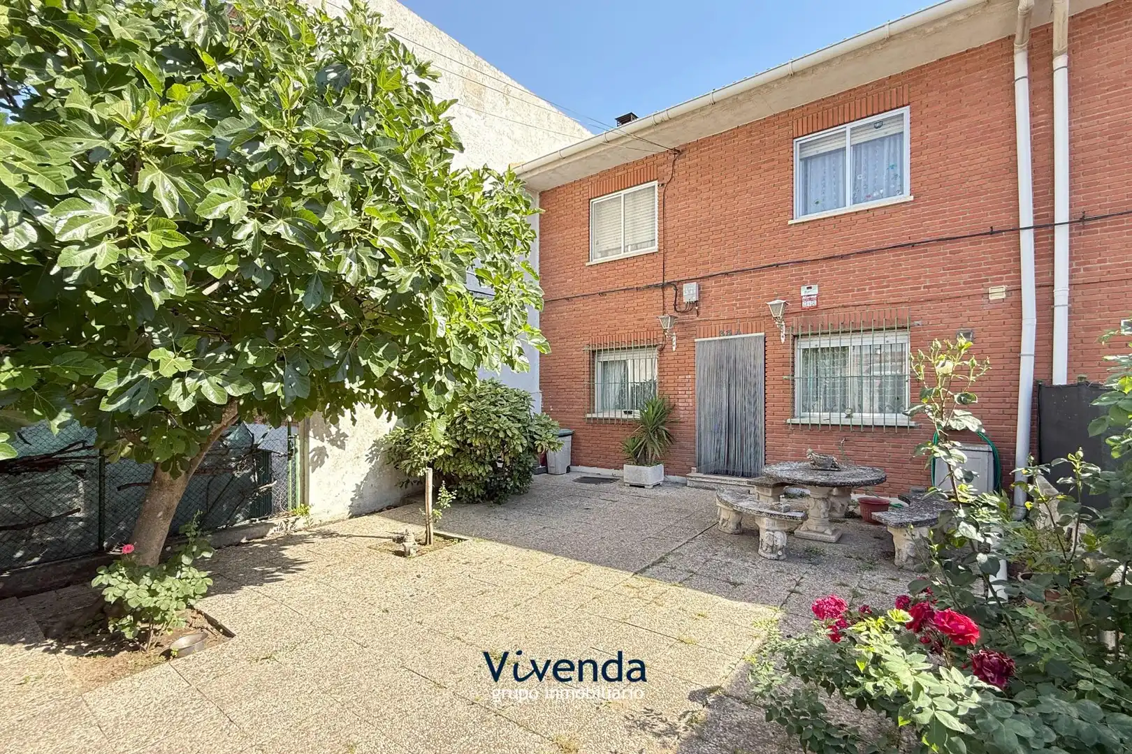Vista exterior de Casa adosada en venta en Humanes de Madrid con Calefacción, Jardín privado y Terraza
