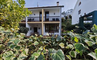 Jardí de Casa o xalet en venda en Llanes amb Calefacció, Jardí privat i Terrassa