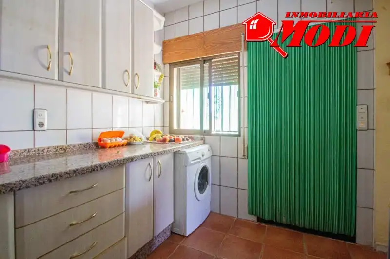 Cuina de Casa o xalet en venda en Moraleda de Zafayona amb Aire condicionat i Piscina
