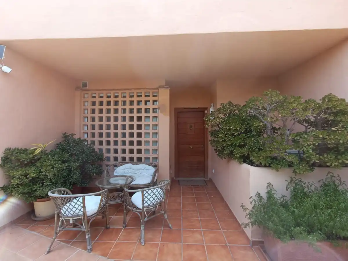 Casa adosada en venda en Marbella amb Aire condicionat i Alarma