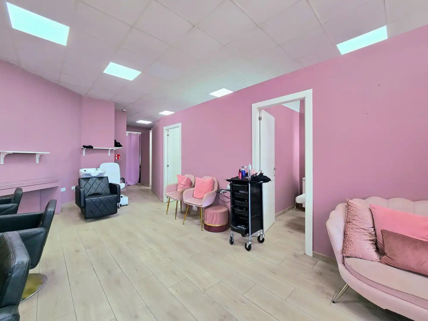 Commercial properties for rent in Marbella  with Air Conditioner and Furnished