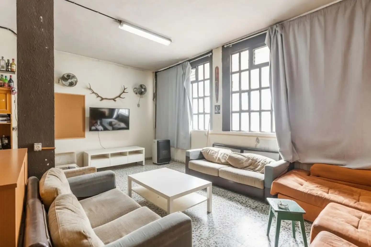 Living room of Commercial properties for sale in  Pamplona / Iruña  with Air Conditioner