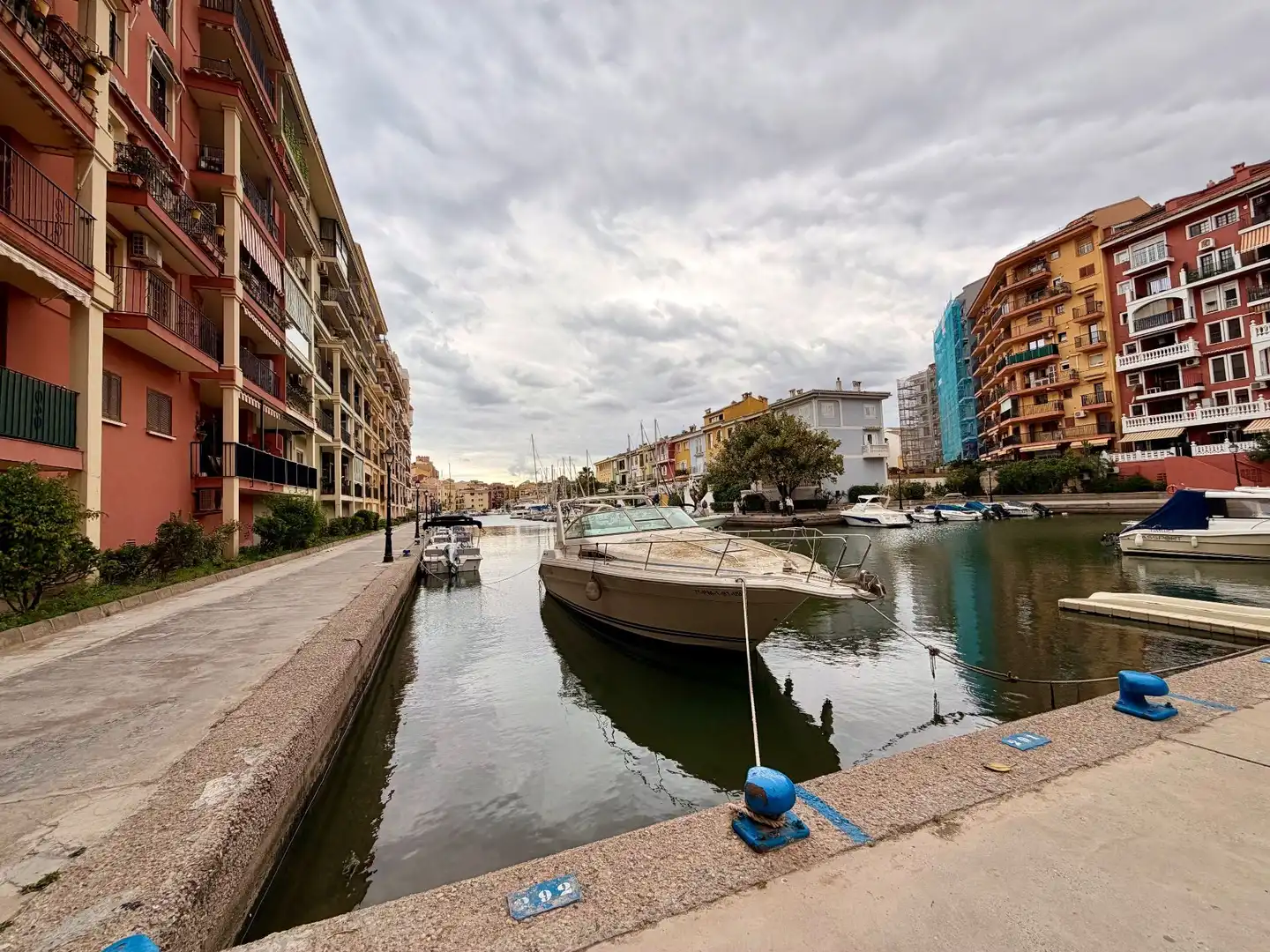 Exterior view of Apartments for sale in Alboraya  with Air Conditioner and Storage room