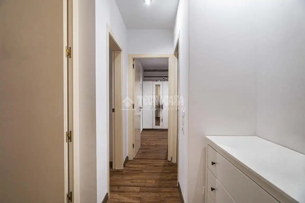 Piso en venta en Sant Vicenç Dels Horts con Aire acondicionado, Calefacción y Terraza