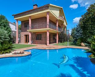 Piscina de Casa o xalet en venda en Llinars del Vallès amb Terrassa, Piscina i Balcó