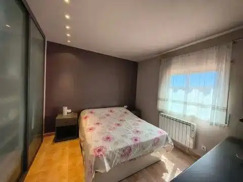 Dormitori de Casa adosada en venda en Pals amb Aire condicionat, Calefacció i Jardí privat