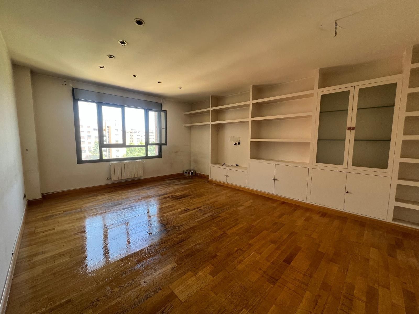 Bedroom of Flat for sale in  Madrid Capital  with Swimming Pool