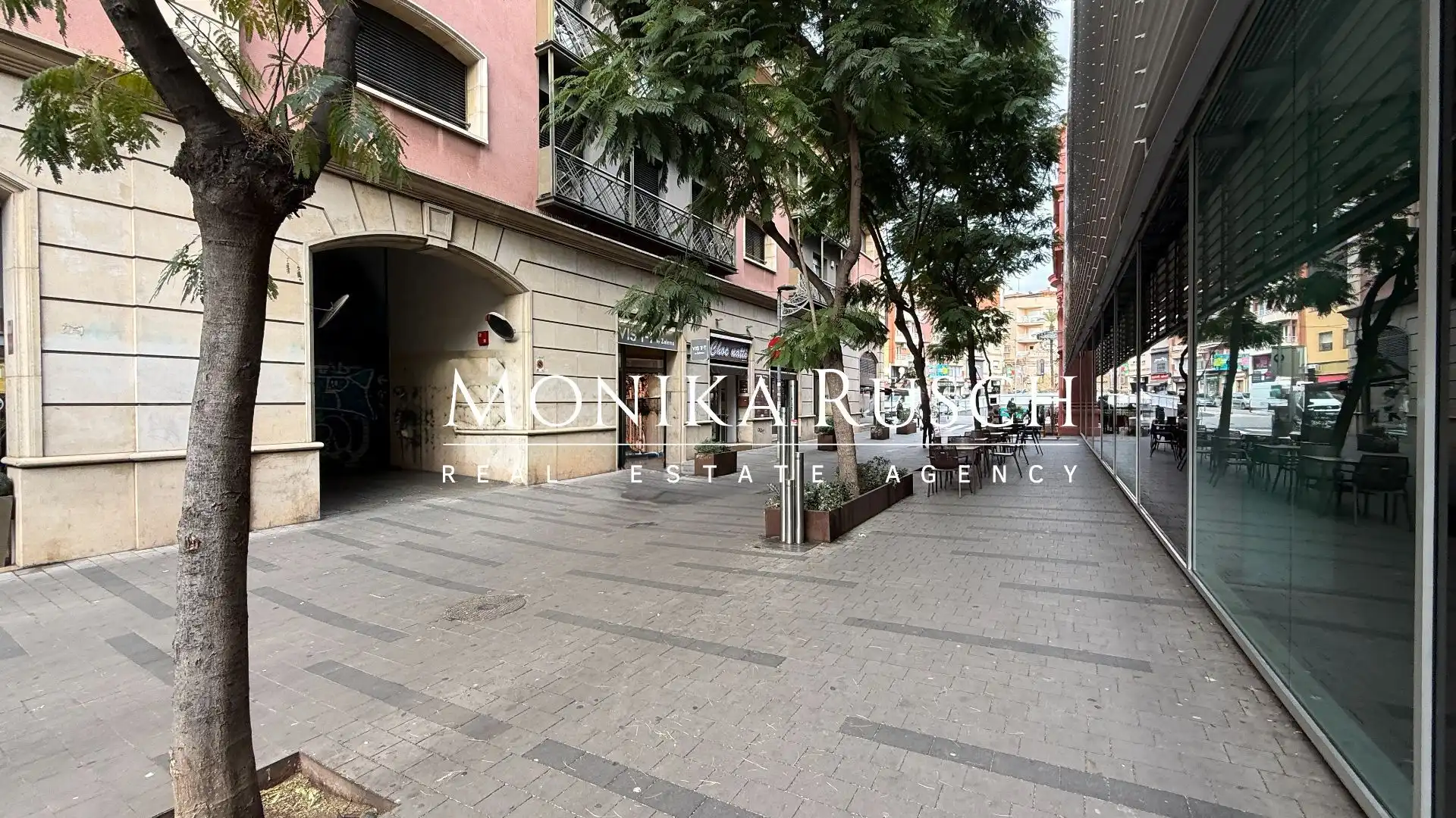 Exterior view of Office for sale in Cornellà de Llobregat  with Air Conditioner and Heating