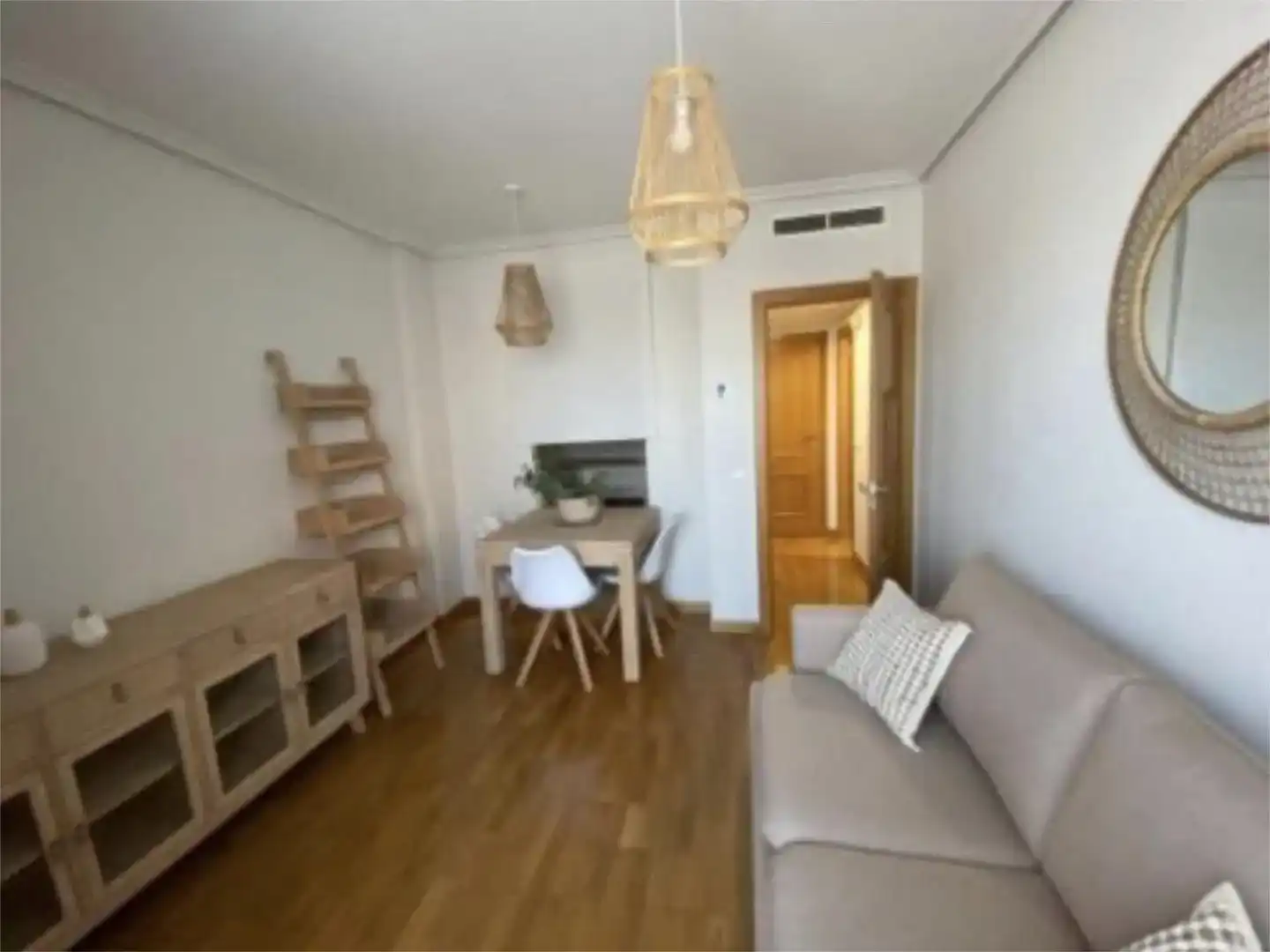 Wohnzimmer von Wohnung zur Miete in  Madrid Capital mit Klimaanlage, Schwimmbad und Balkon