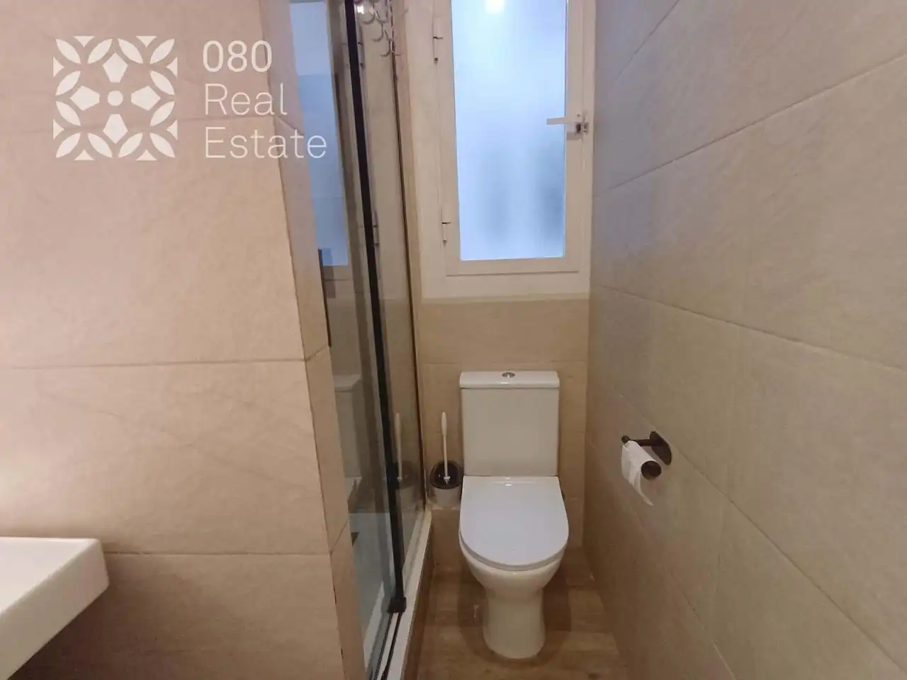 Baño de Piso de alquiler en Barcelona con Parquet, Amueblado y Balcón