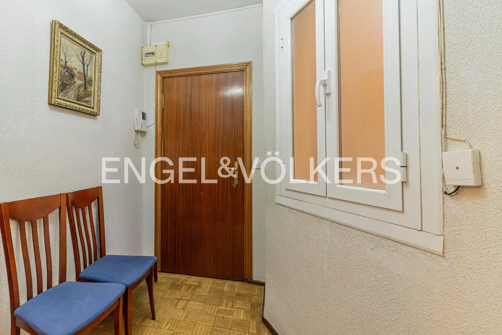 Flat for sale in Madrid  with Air Conditioner and Heating