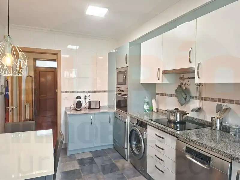 Cocina de Casa o chalet en venta en Sariego con Calefacción, Terraza y Trastero