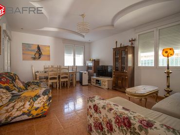 House with balcony for sale in Calle Gerónimo Giménez
