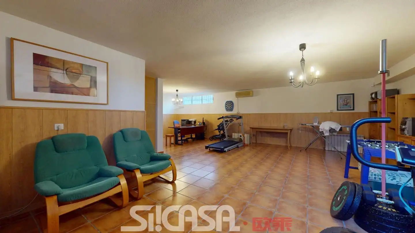 Casa adosada en venda en Pintores - Ferial