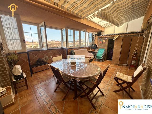 Ático en Venta en Calle de Roselló en Altozano - Conde Lumiares